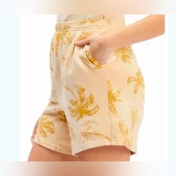 Billabong Women’s Shorts Surf Classic Shorts Size Large - Picture 1 of 7